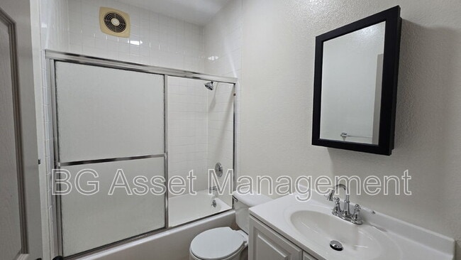 Building Photo - 130 Marina Way