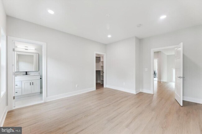 Building Photo - 2808 Boswell Ave