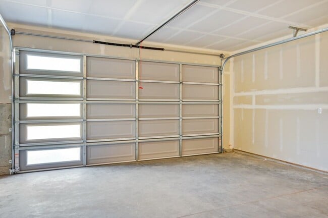 Building Photo - Newly Built 4bd 2.5ba in LSSD