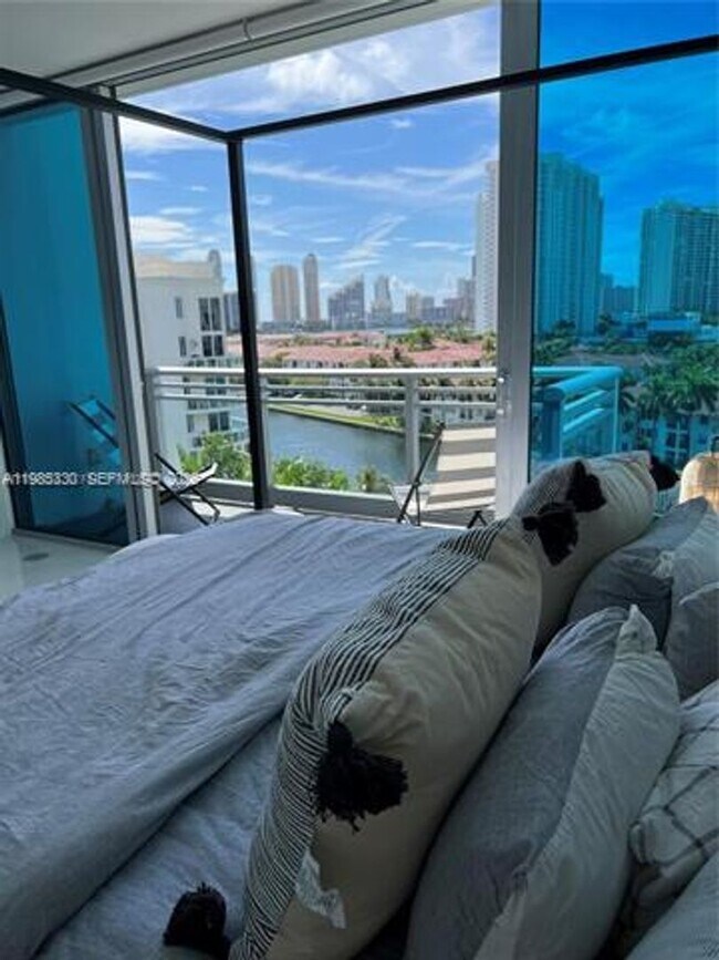 Building Photo - 2950 NE 188th St