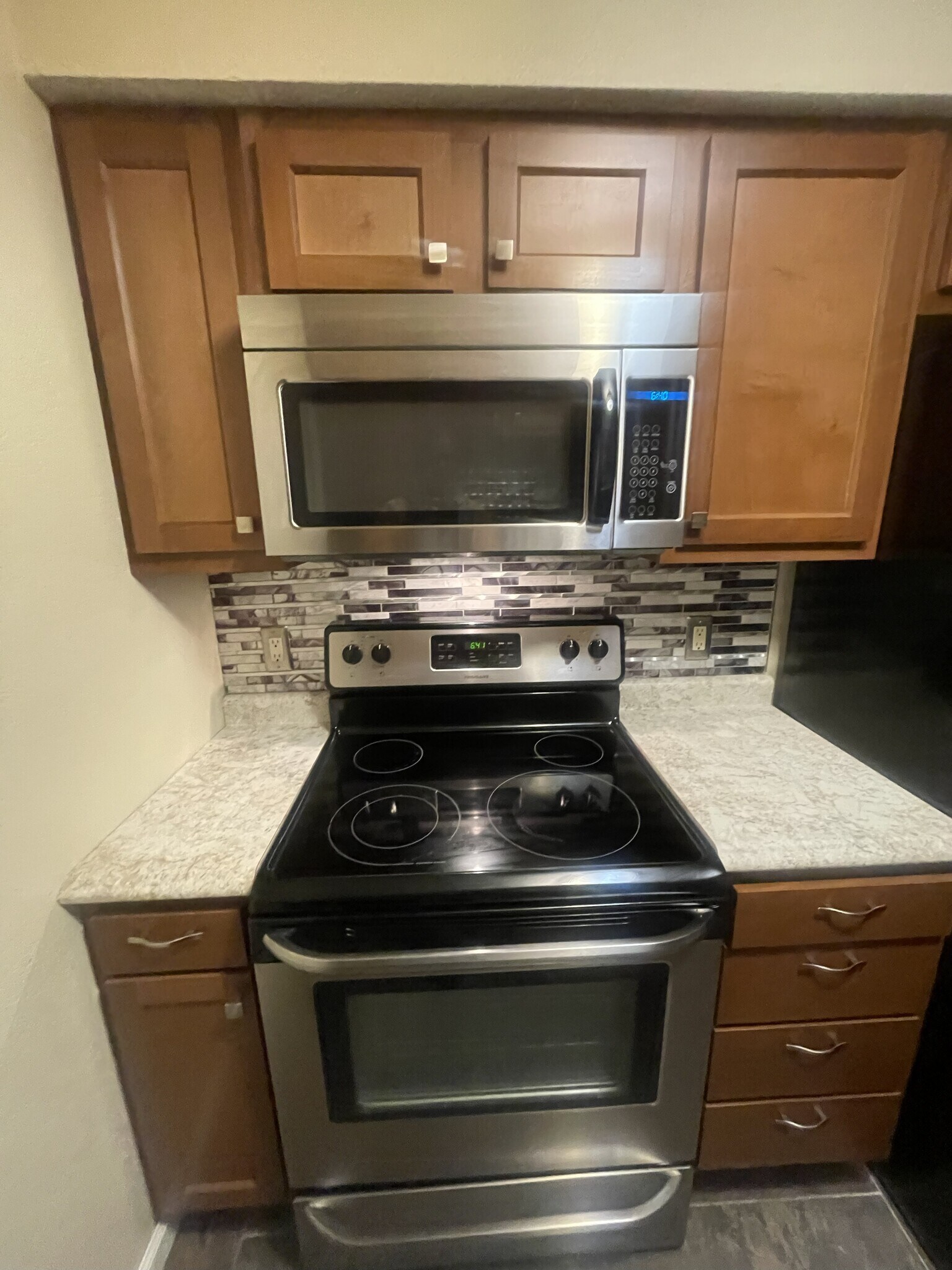 Building Photo - 2560 Lisa Dr