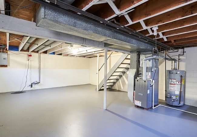 Building Photo - 923-925 Rosamond Ave