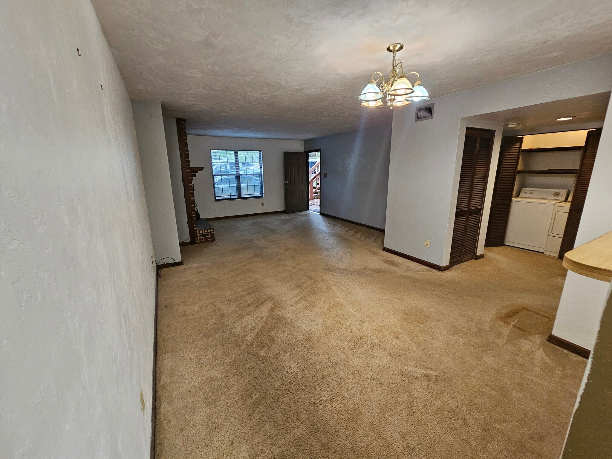 Building Photo - 324 Teal Ln