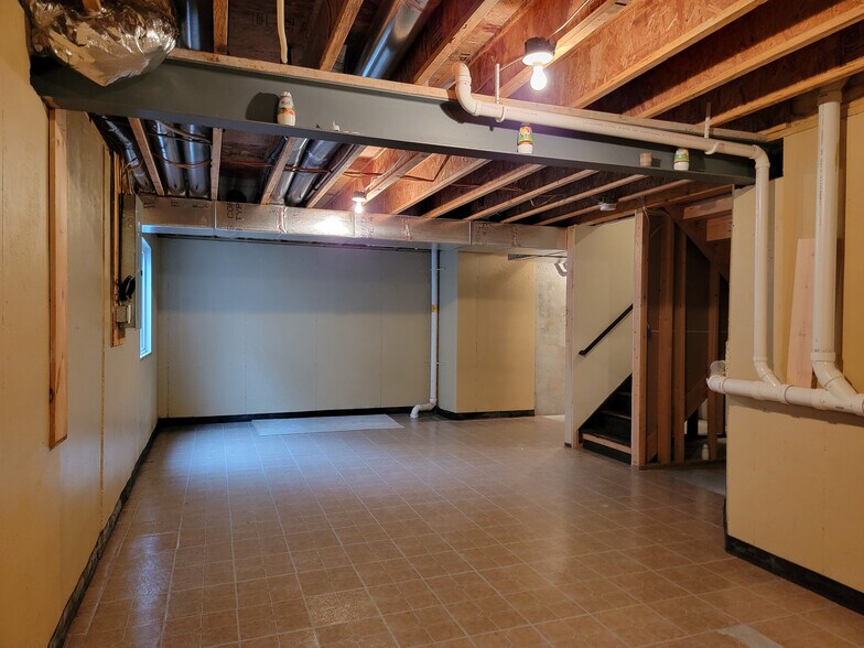 Building Photo - 28 Bradford Dr