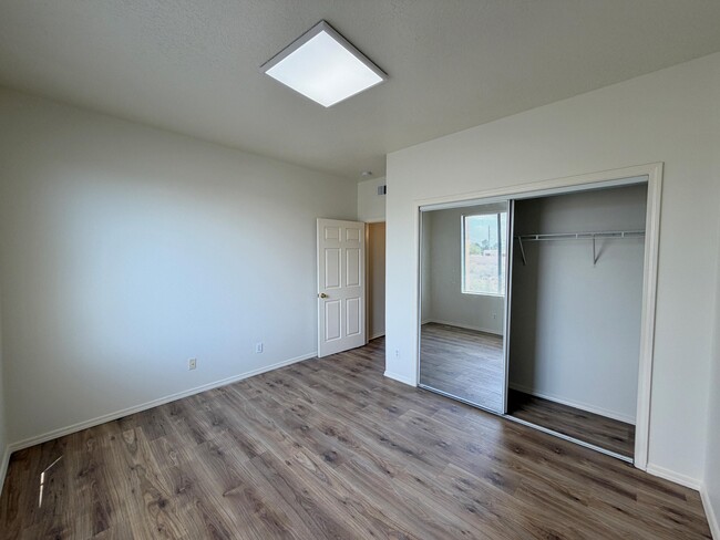 Building Photo - 1105 Meadowlark Way SE