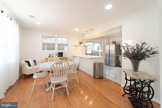 Building Photo - 5105 Spring Rock Ct