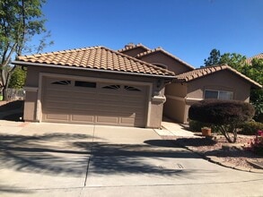 Building Photo - Charming 3 bdrm Crown Hills Home with Spectacular Views