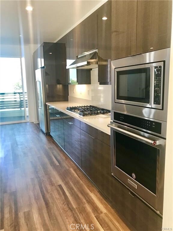 Building Photo - 1654 Pomona Ave