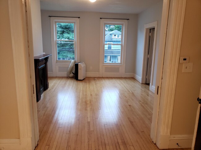Building Photo - 231 Pawling Ave