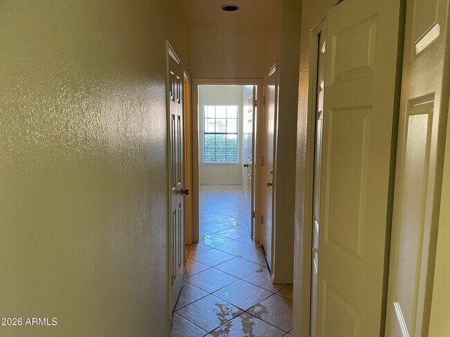 Building Photo - 4587 W Harrison St