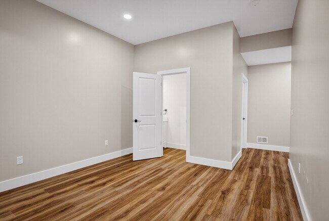 Building Photo - 225 Wilbert St