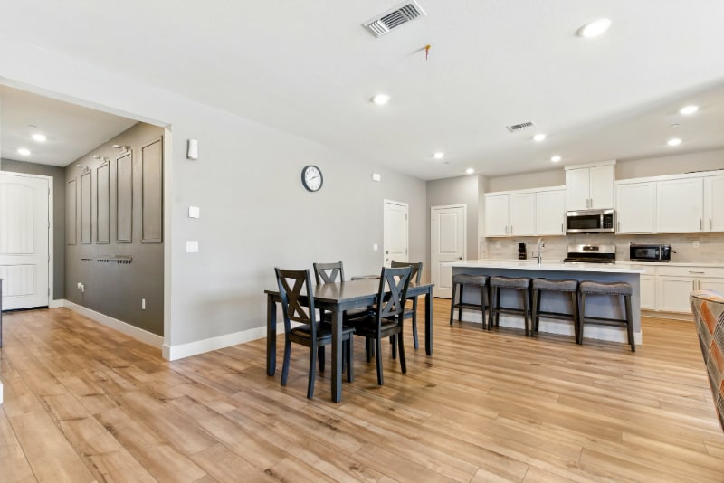 Building Photo - 5758 Tournament Ct