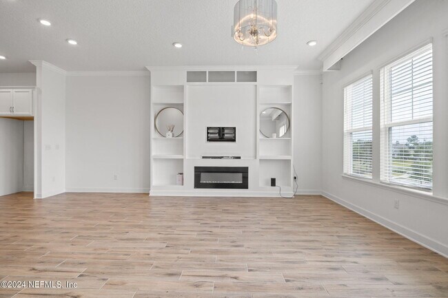 Building Photo - 29 Ibiza Ct