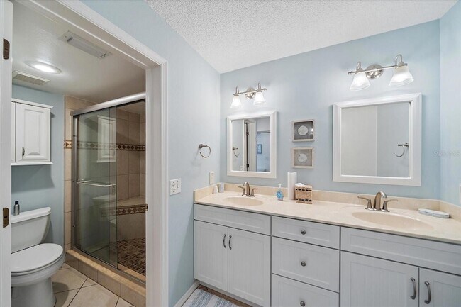 Building Photo - 425 Cerromar Terrace