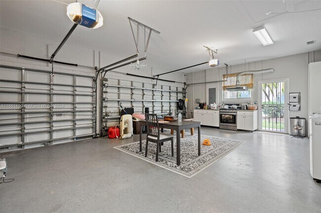 Building Photo - 12724 NW 18th Ct