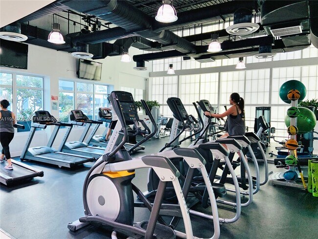 Building Photo - 1250 S Miami Ave