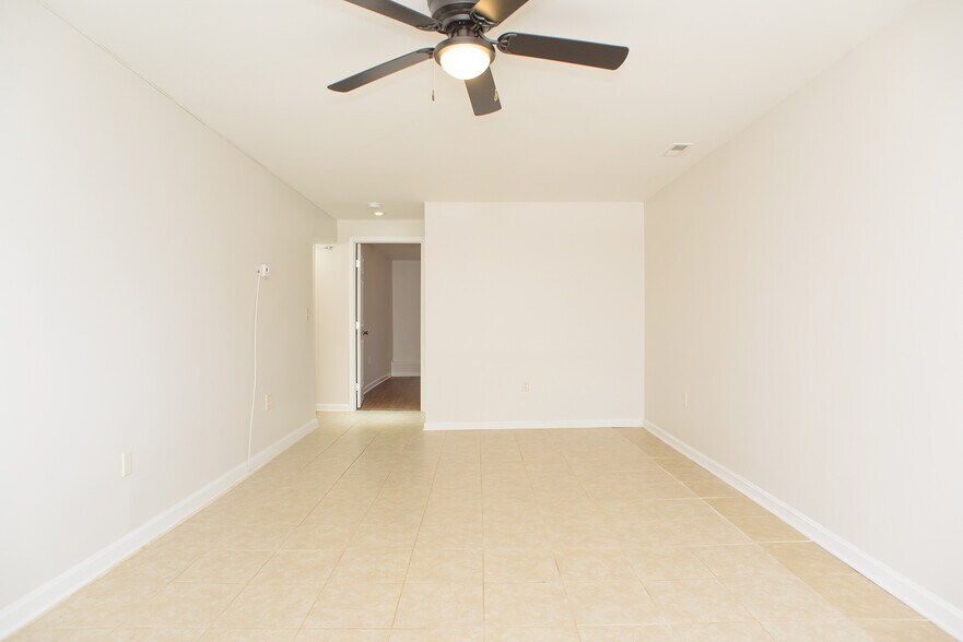 Building Photo - 1429 Virginia Ave