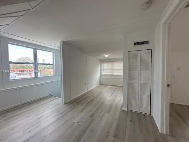 Building Photo - 274 E 9th St