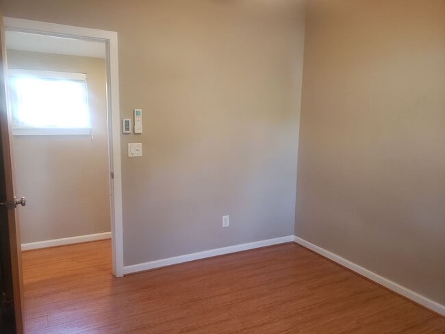 Building Photo - Two Story Modern Home in Heart of SE Portland