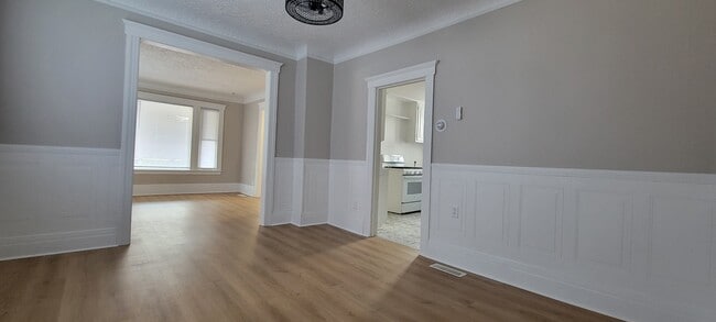 Building Photo - 68 E James St