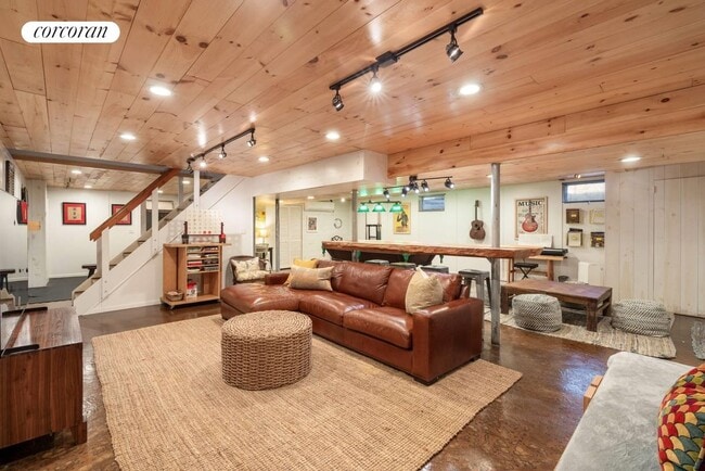 Building Photo - 201 Harbor Watch Ct