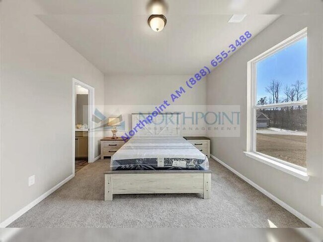 Building Photo - Beautiful Home for Lease in Locust Grove