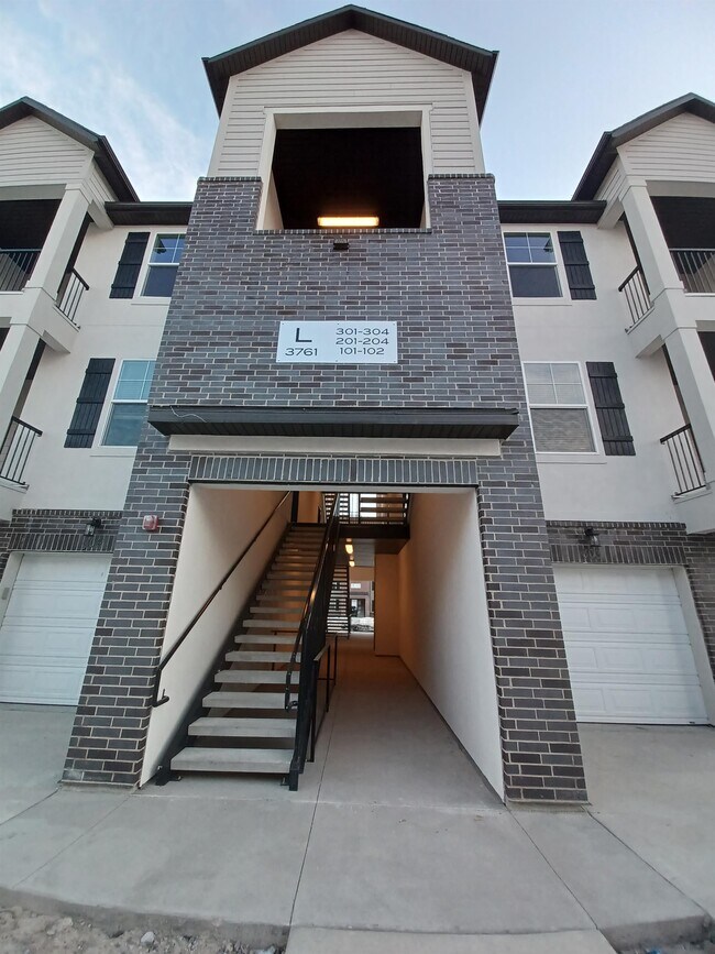 Building Photo - 3761 W 1480 N