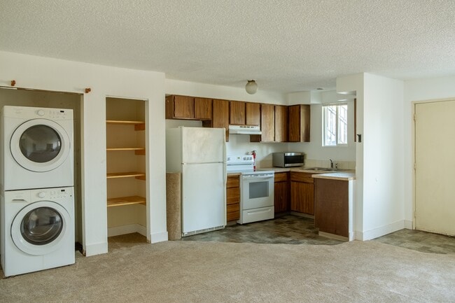 Primary Photo - 835 Travois Way