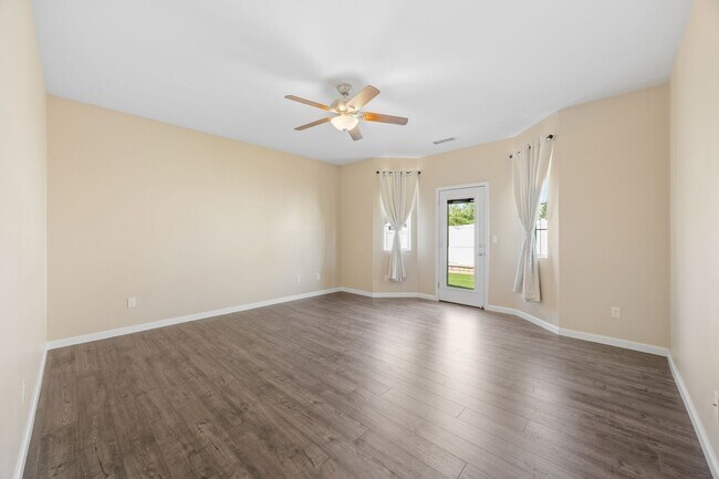 Building Photo - **Charming Home for Rent in Damonte Ranch**