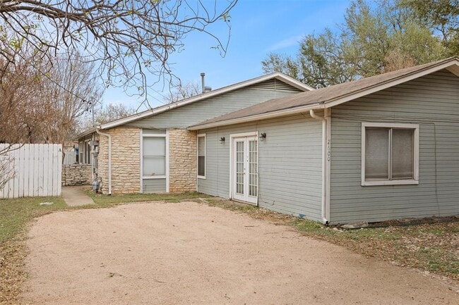 Building Photo - 2600 S Bagdad Rd