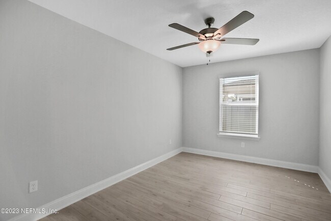 Building Photo - 212 Ruskin Dr