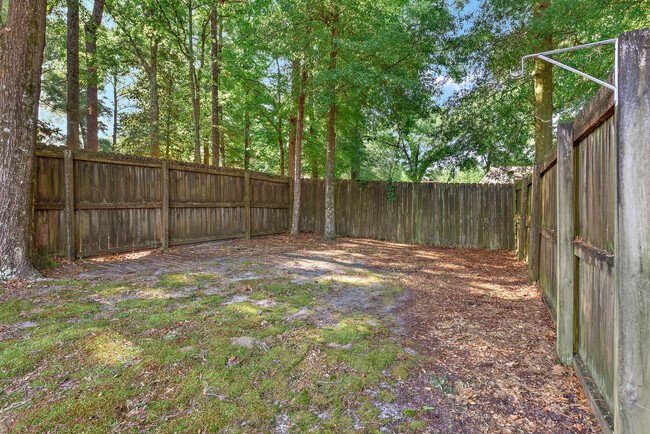 Building Photo - 428 Sandy Oak Dr