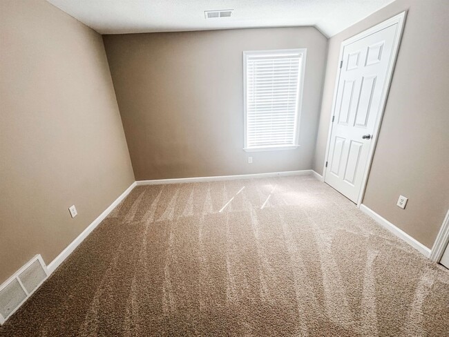 Building Photo - 2598 Plum Creek Dr