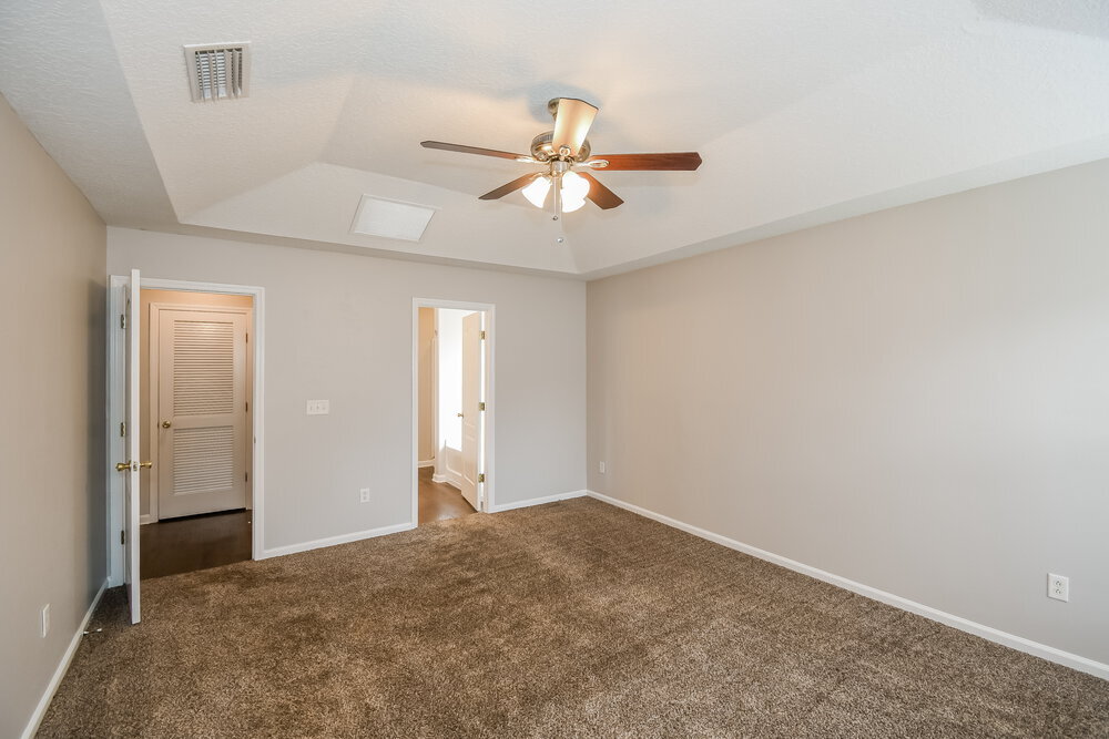 Building Photo - 2267 Brian Lakes Dr E