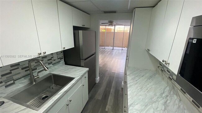 Building Photo - 10801 SW 109th Ct
