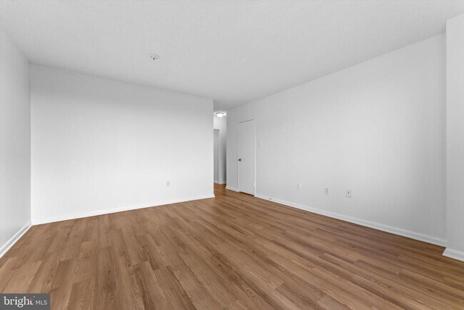 Building Photo - 3701 S George Mason Dr
