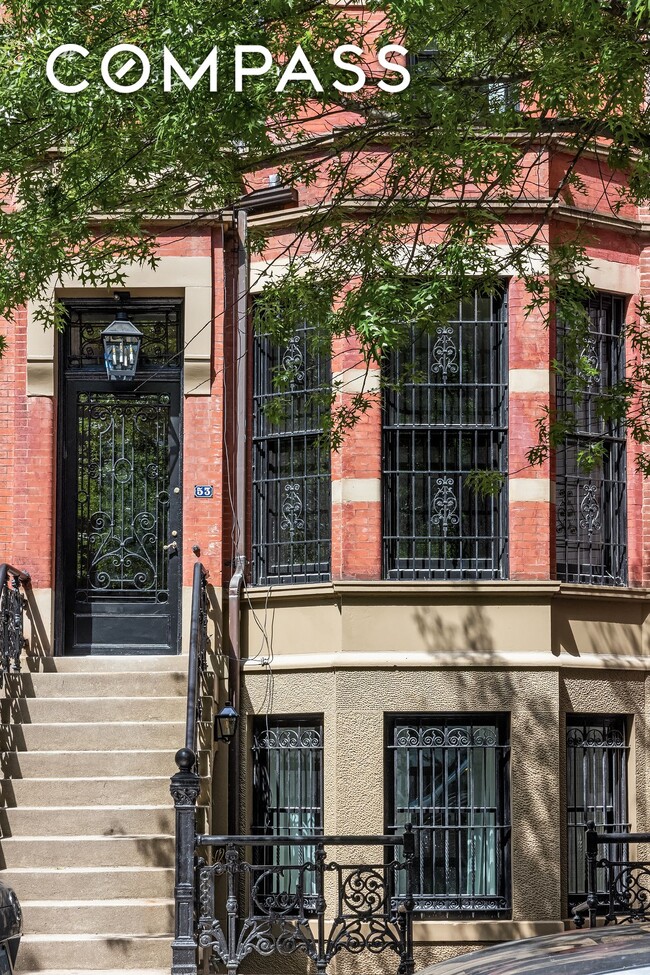 Building Photo - 53 W 85th St