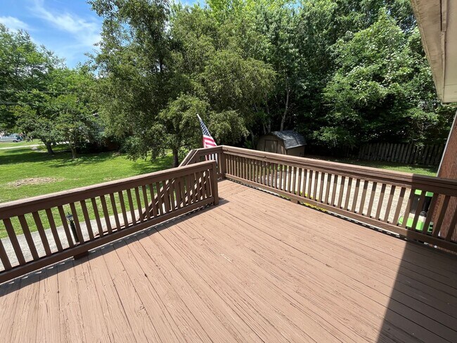 Building Photo - Spacious 4-Bedroom 3-Bathroom Brick Home in Arcadia Area