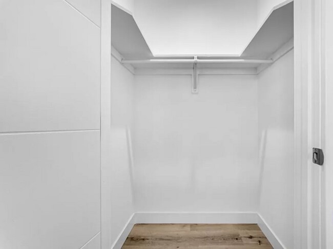 Building Photo - 4537 W 18th St