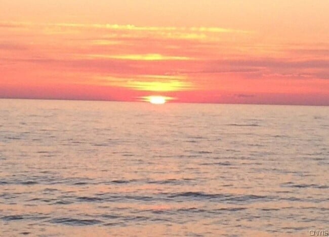 Building Photo - 2 S Rainbow Shores Rd