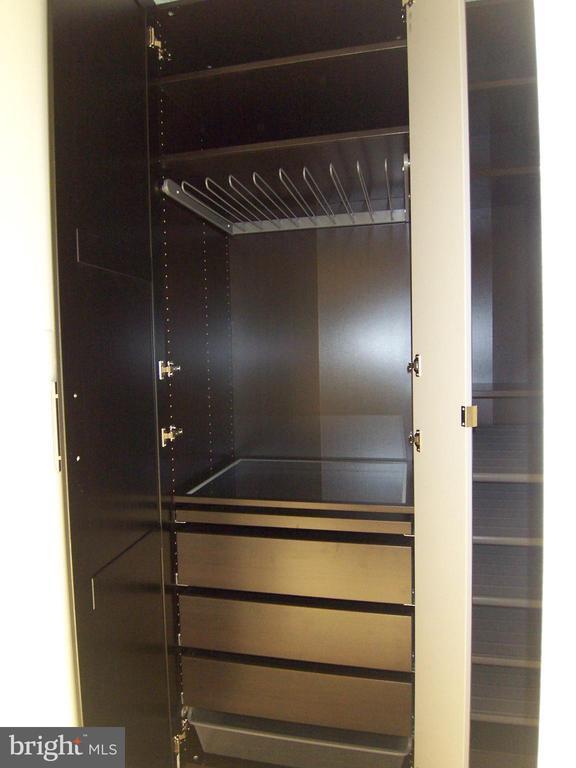 Building Photo - 5300 Holmes Run Pkwy