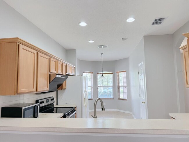 Building Photo - 5004 Alavista Dr