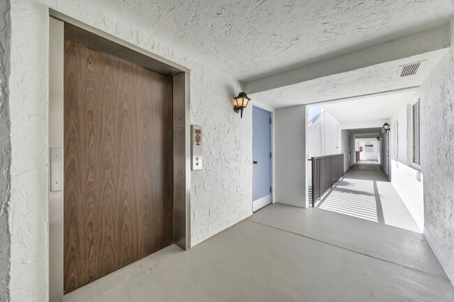 Building Photo - 2400 S Ocean Dr