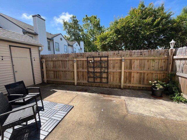 Building Photo - 818 Zircon Ct