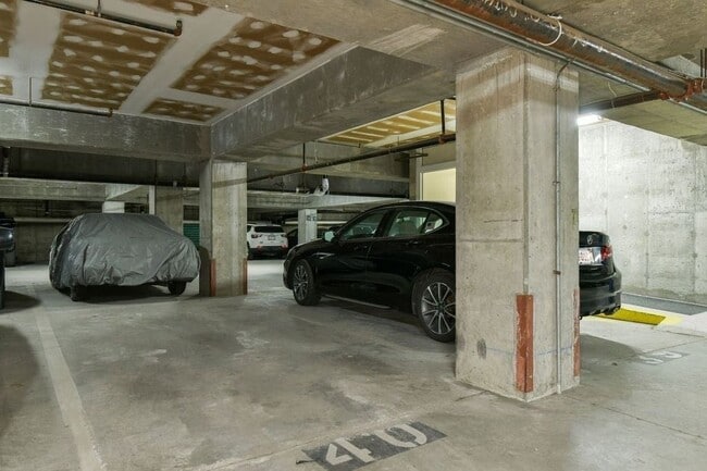 Building Photo - 4 Canal Park