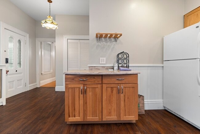 Building Photo - 55 Caldwell St