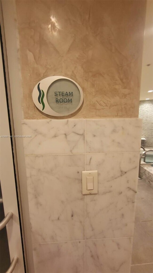 Building Photo - 253 NE 2nd St