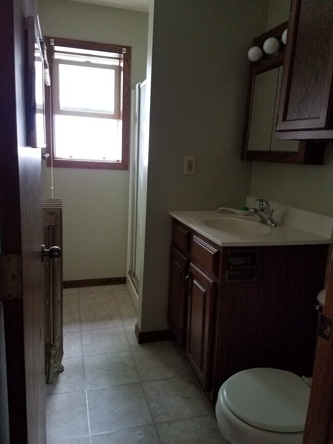 bathroom - 505 5th Ave S