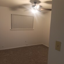 Building Photo - 521 Ferguson St