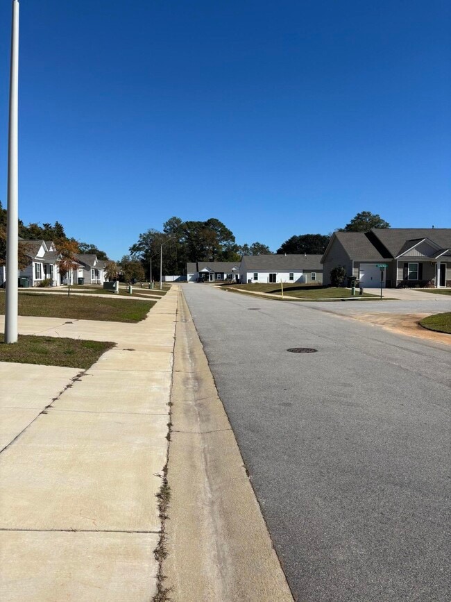 Building Photo - 2185 Stillpointe Dr